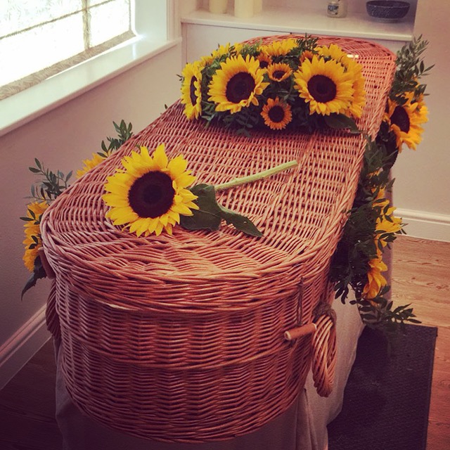 Full-Circle-Funerals-Partners-Altrincham-sunflowers-on-willow-coffin