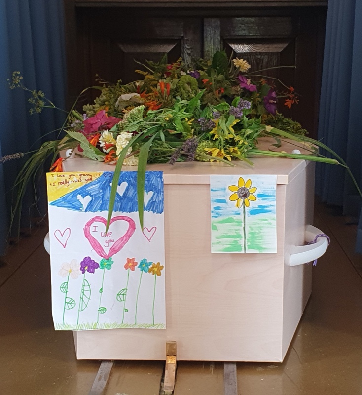 Decorated-coffin-children-flowers